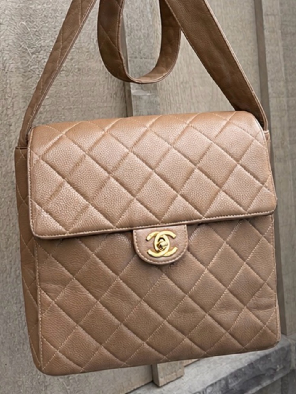 PRISTINE VINTAGE CHANEL quilted calfskin straight flap shoulder bag/crossbody